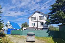 12809    Предлагаем к продаже добротный дом.