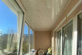 13025  Предлагаем к продаже 2 ух . комнатную  квартиру в Артеме, / п.Заводской является пригородом г.Артема и находится  в 20 км от него.