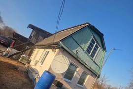 Продаётся дом  с большим участком в с. Кневичи