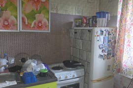 Продаётся 2-комнатная квартира в центре города Артёма